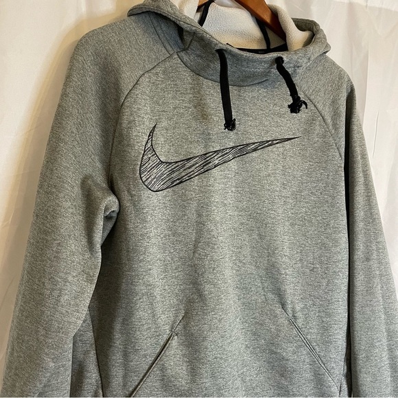 NIKE DRI FIT Men’s Gray Hoodie Hand Muff Size Small - Picture 2 of 11
